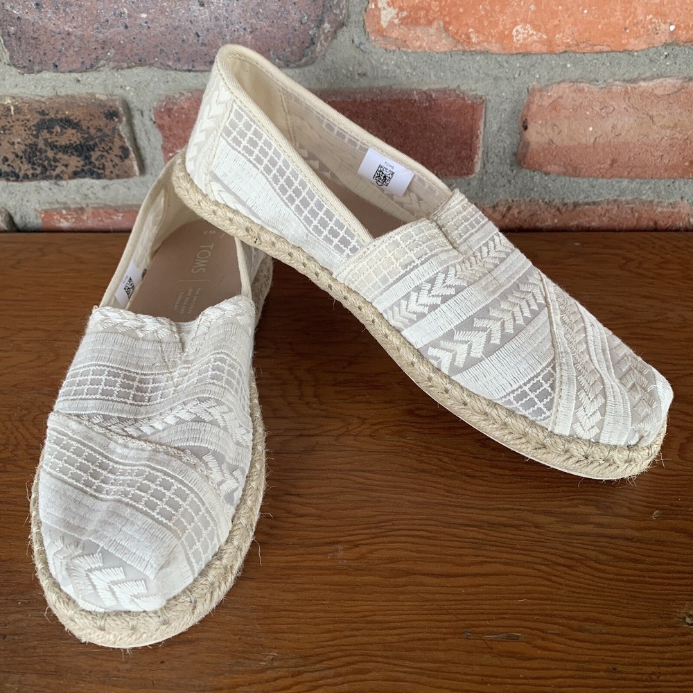 TOMS Classic Alpargata Flats Size 8 Natural Arrow Embroidered Mesh Ivory Lace